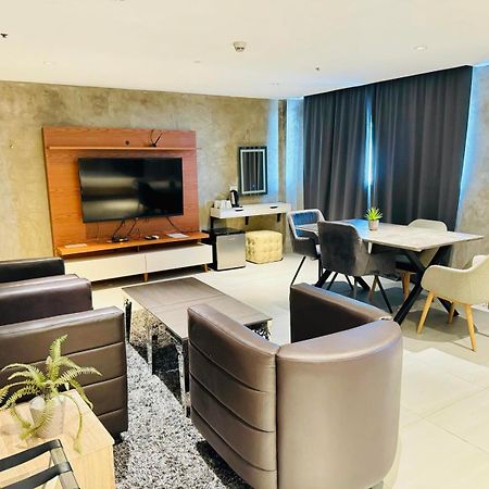 City Park Hotel Residences Taguig Exterior foto