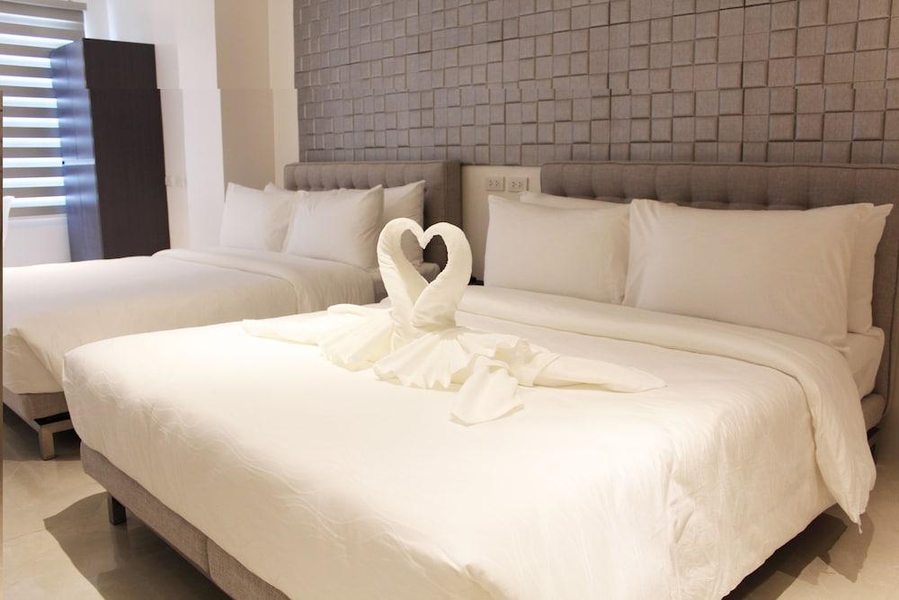 City Park Hotel Residences Taguig Exterior foto