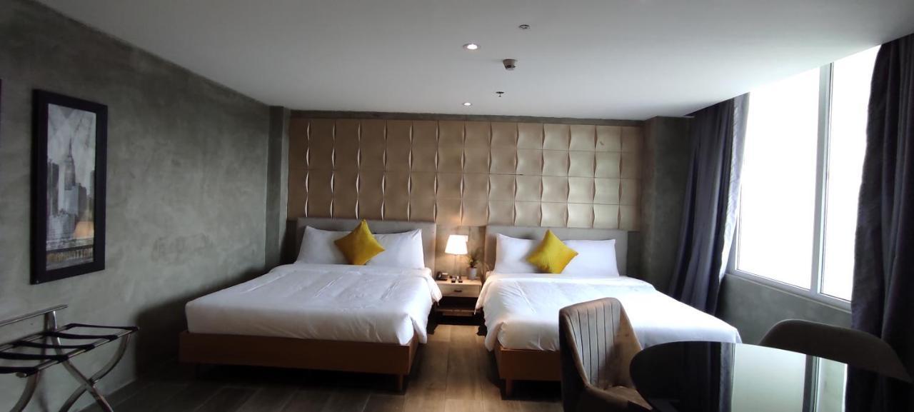 City Park Hotel Residences Taguig Exterior foto